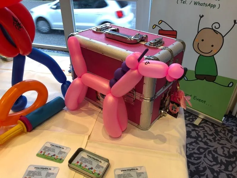 Kinderschminken, Ballonmodellage & Glitzertattoos Bild 4