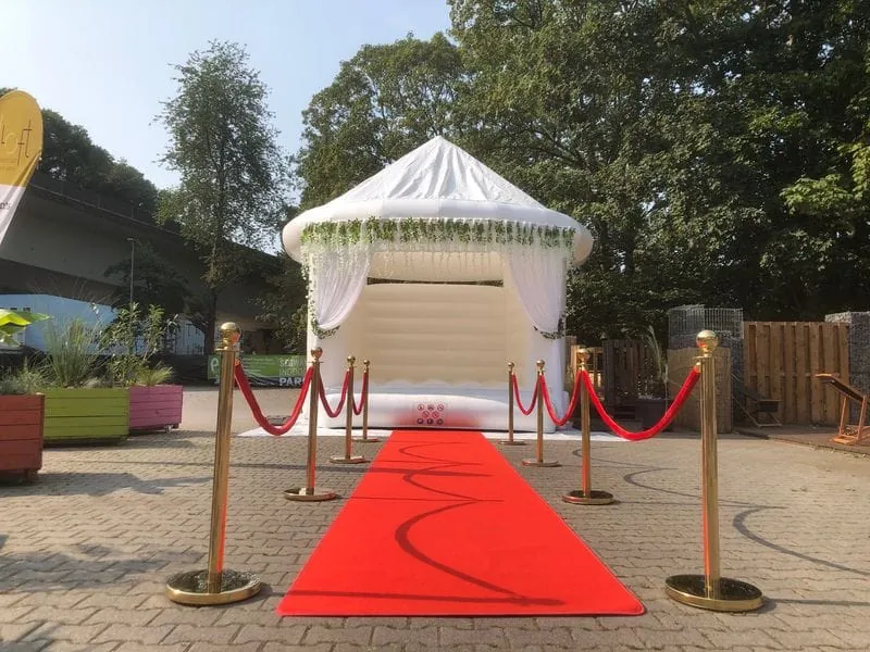 Weddinghüpfburg Bild 3