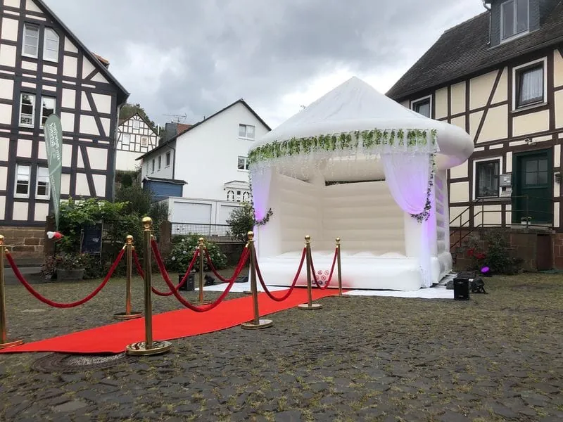 Weddinghüpfburg Bild 2