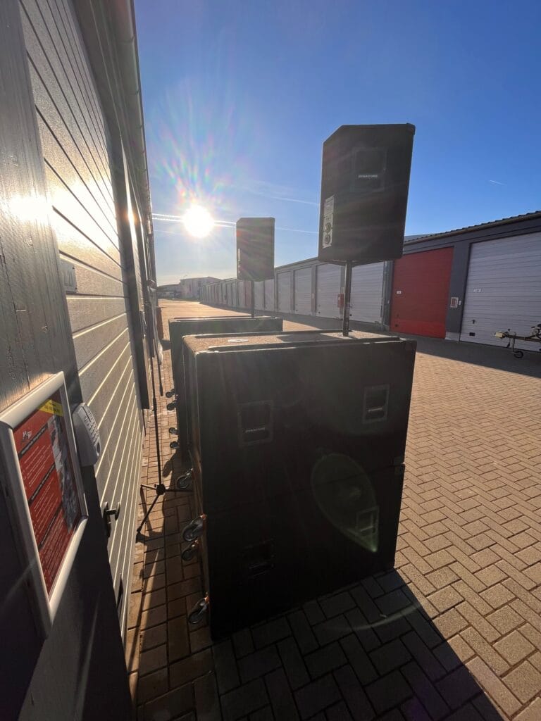 2x F120 4x F18 hinten