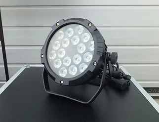 LightmaXX Slim Spot ARC 18x10 W RGBW